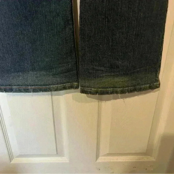 Wrangler Premium Patch jeans. Darker denim wash size 11/12 x 34 length Low Rise - Picture 7 of 12